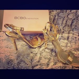 BCBGeneration Gold Heels “Rockie” 7.5M
